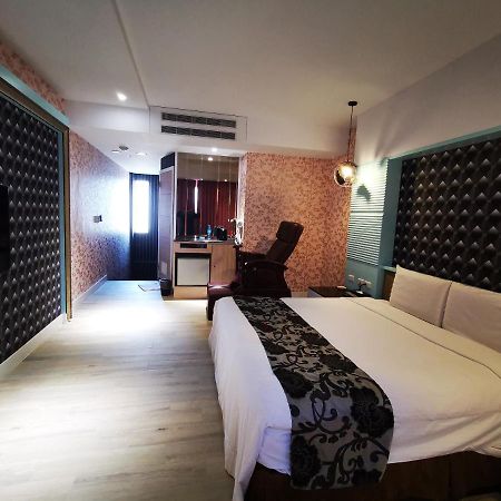 Love Story Motel Тайпей Екстериор снимка