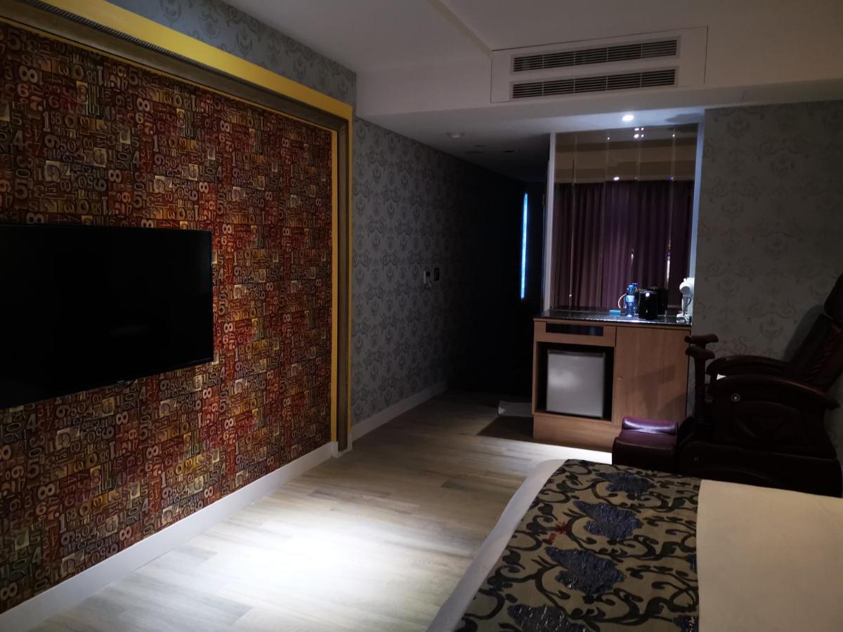 Love Story Motel Тайпей Екстериор снимка